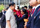 นายเฉลิมพล วงศ์พระลับและนางสาวนภาพร จ่าเมืองฮาม รองผู้อำนวยการ พร้อมด้วยคณะครูบุคลากรทางการศึกษาและนักเรียน นักศึกษา ร่วมต้อนรับ นายไพศาล  วุทฒิลานนท์ ผู้ตรวจราชการกระทรวงศึกษาธิการ และคณะ